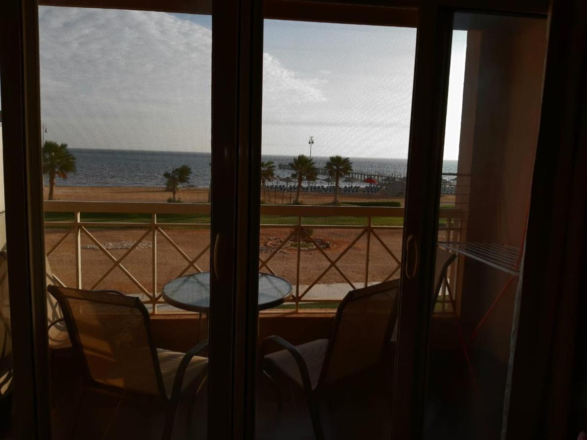 Seaview Chalets In Porto South Beach - Families Only Ain Sukhna Exterior photo